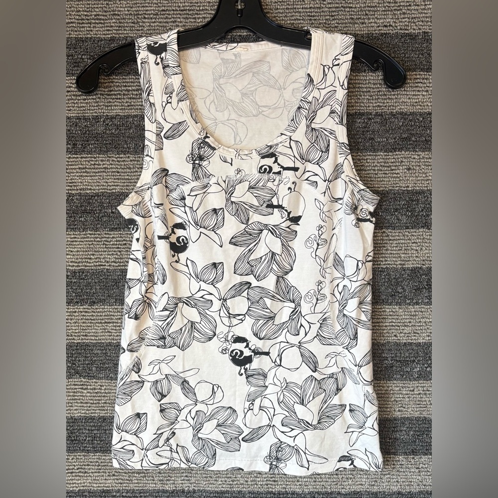 Lululemon Athletica Black and White Floral Birds Tank Top Size 6 EUC